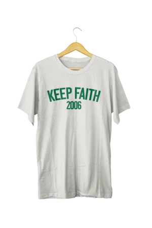 Camiseta oversized estampa Keep Faith 2006